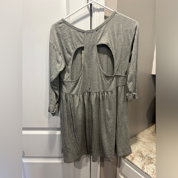 Women’s Doe and Rae Dress Open Back Gray Small NWT - Picture 3 of 9